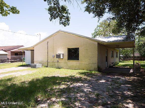 2nd image of 3106 Wesley St
