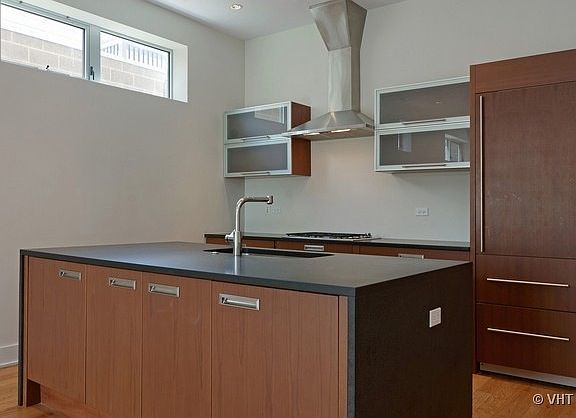 5th image of 2736 N Southport Ave #2