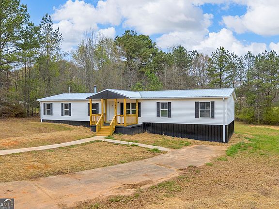 3rd image of 199 Alberta Dr