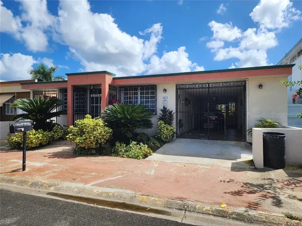 Paseo Magdalena St, Toa Baja, PR 00949