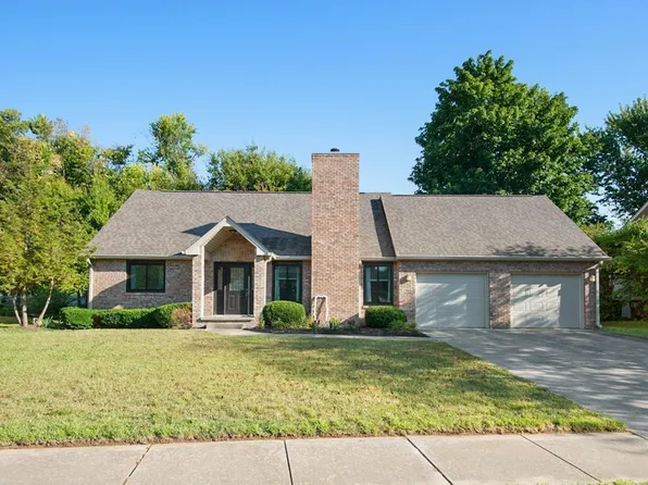 1966 Broadmoor Ln, Columbus, IN 47203