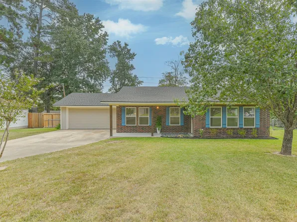 28814 Champion Oaks Dr, Magnolia, TX 77354