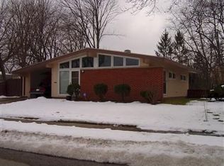 5272 Barrett Dr, Dayton, OH 45431
