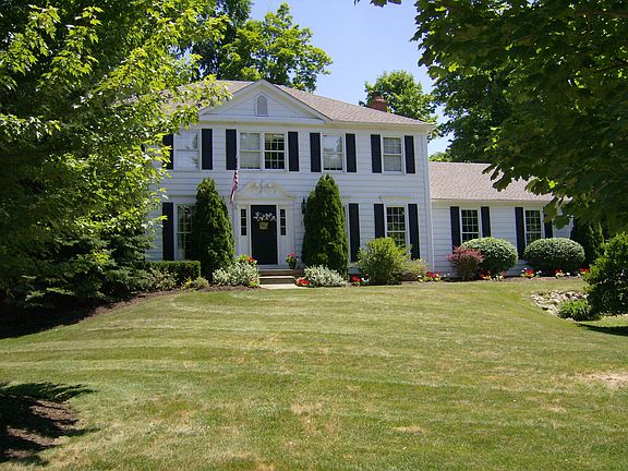 2nd image of 170 Ironwood Cir
