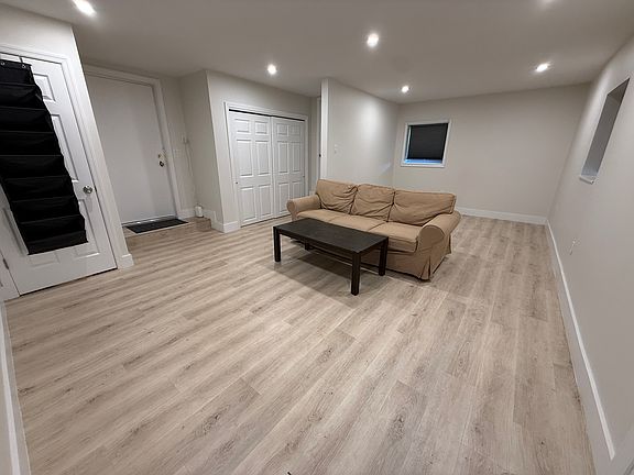 5th image of 426 Plateau Ave #5