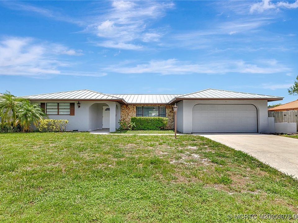 1st image of 926 NE Vanda Terrado