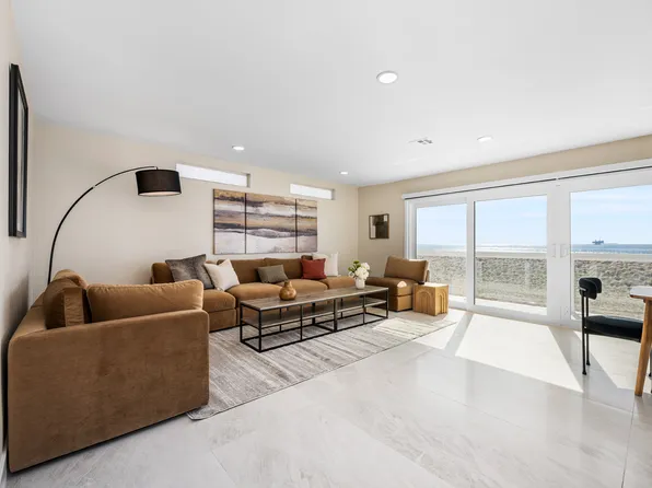 1211 Seal Way, Seal Beach, CA