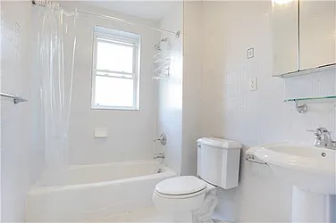 Rented by R New York