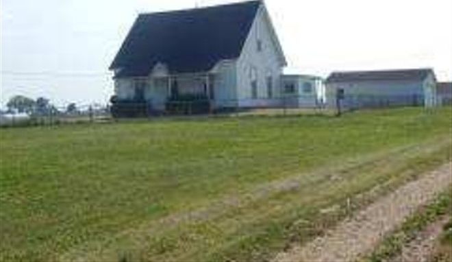 2nd image of 11563 N 1900th St.