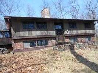 34 Plumtrees Rd, Newtown, CT 06470