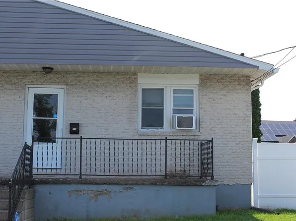 215 Washington Ave, Northampton, PA 18067