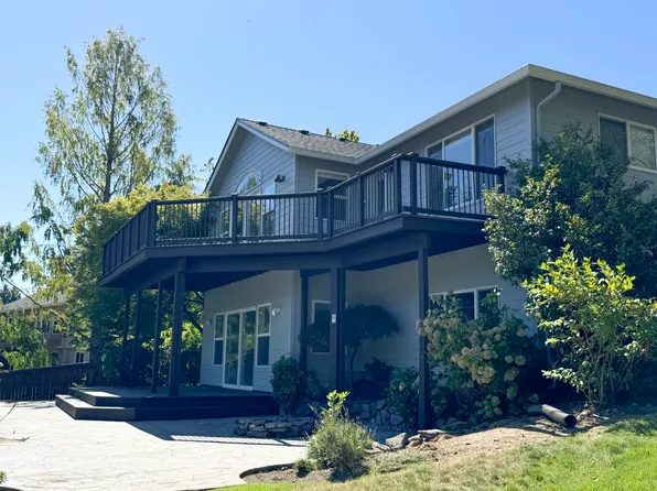 2690 S Cornett Dr, Ridgefield, WA 98642