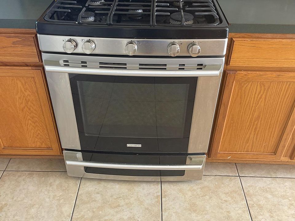 2nd image of 11450 Fair Hollow Dr