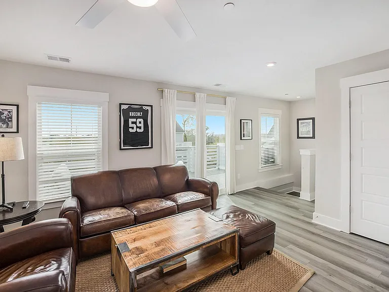 549 Cooper Village Ln — Photo 26