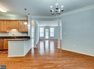 24701 Byrne Meadow Sq APT 100, Aldie, VA 20105