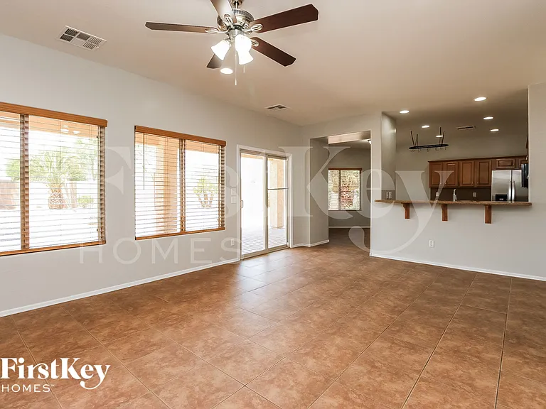 29010 N Cactus Cir — Photo 4