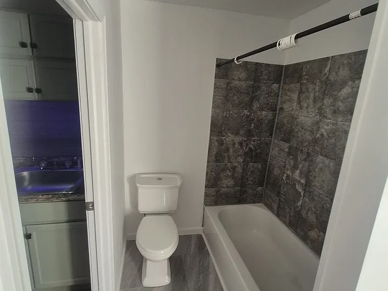 240 Springfield St #2 — Photo 6