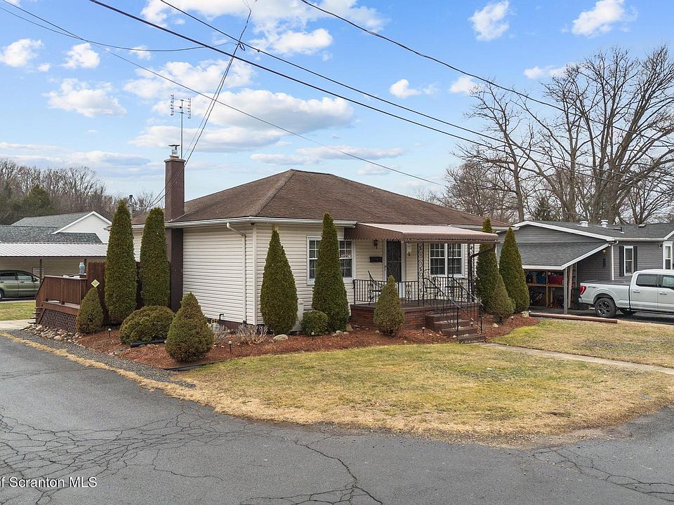 1st image of 836 Woodlawn Ave