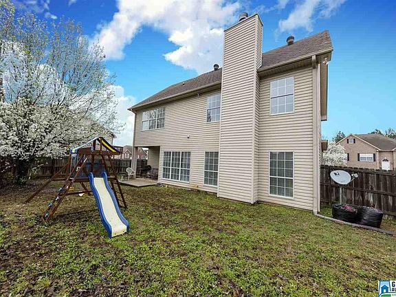 2nd image of 124 Oxmoor Dr