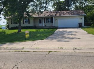 160 Peru St, Paw Paw, IL 61353