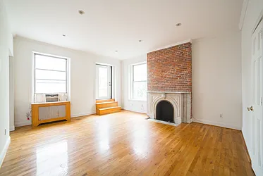 Rented by Jonathan Wachtel, LREB