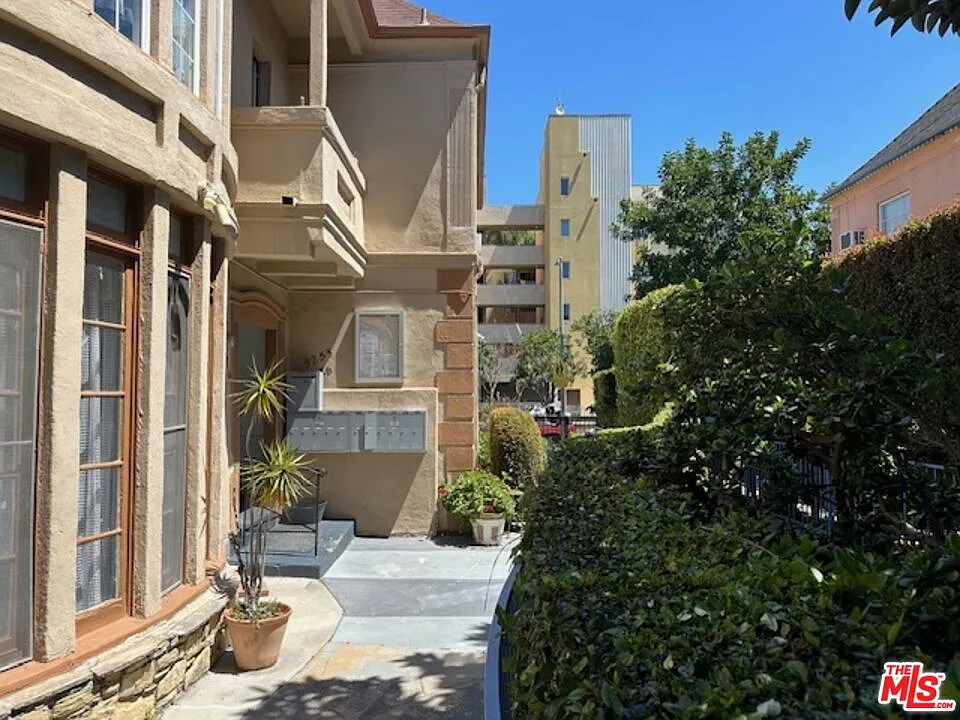 Studio, 1.0 bath, 7951 sqft, $1,535 — Photo 2