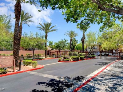 1001 Domnus Ln APT 201, Las Vegas, NV, 89144