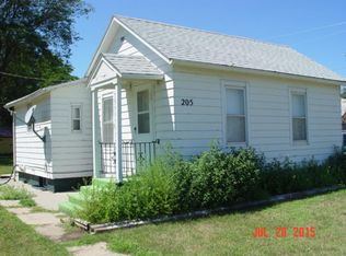 205 Front Ave, Wagner, SD 57380