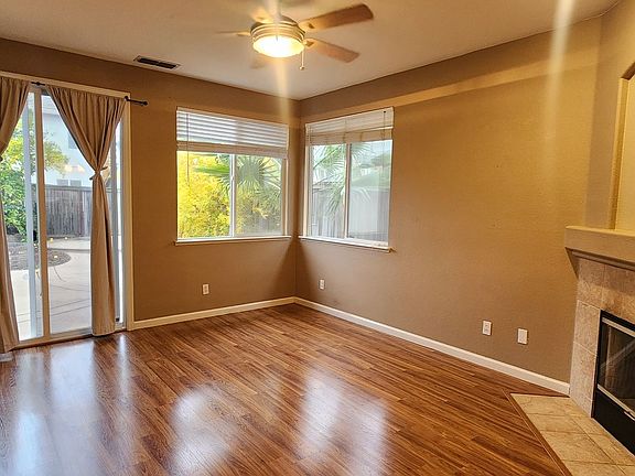 5th image of 9736 Sage Thrasher Cir