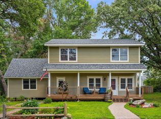195 Hickory St, Mahtomedi, MN 55115