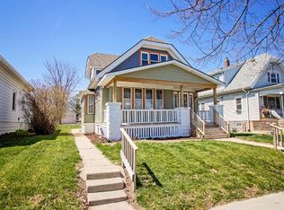 3267 S 9th St, Milwaukee, WI 53215