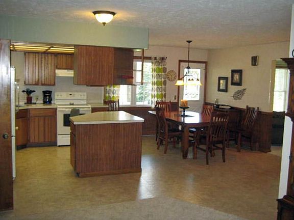 4th image of 11111 Lake Michigan Dr