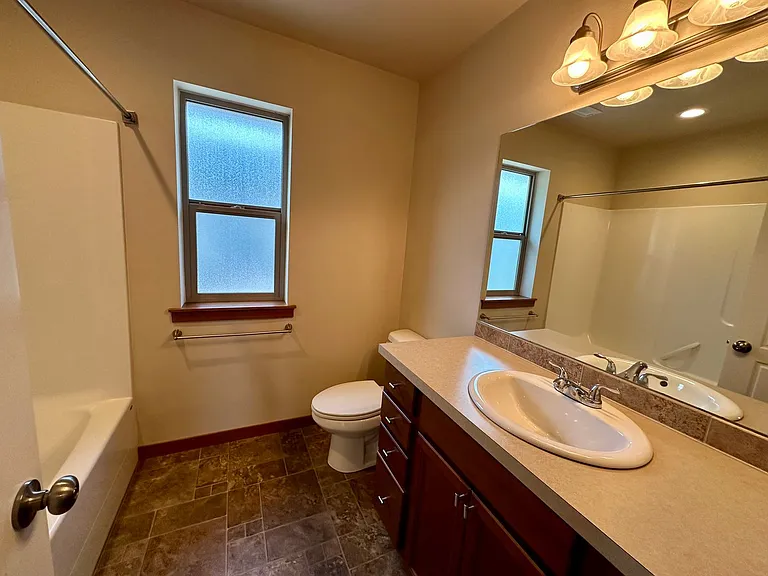 2145 Seamount Dr — Photo 11