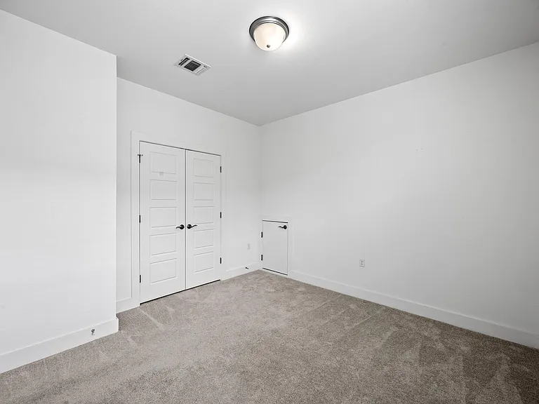 2222 Simond Ave #E — Photo 20