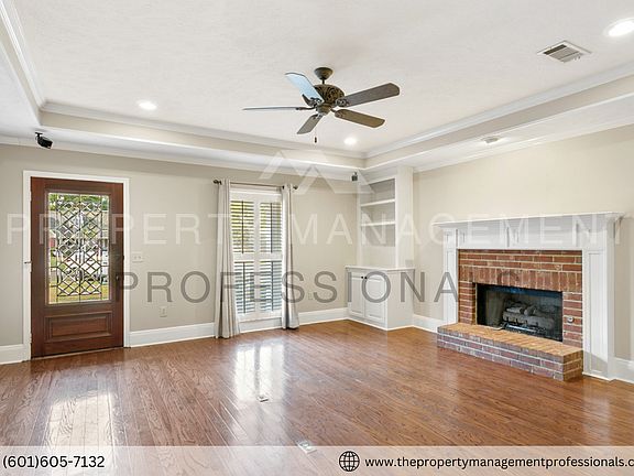 4th image of 309 S Place Dr