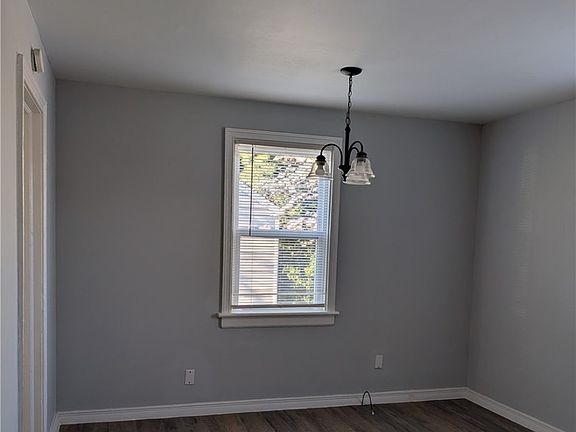 3rd image of 4705 Caldwell Ave