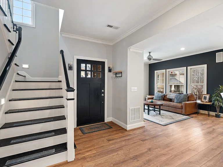 160 Park Pointe Cir #NA — Photo 11