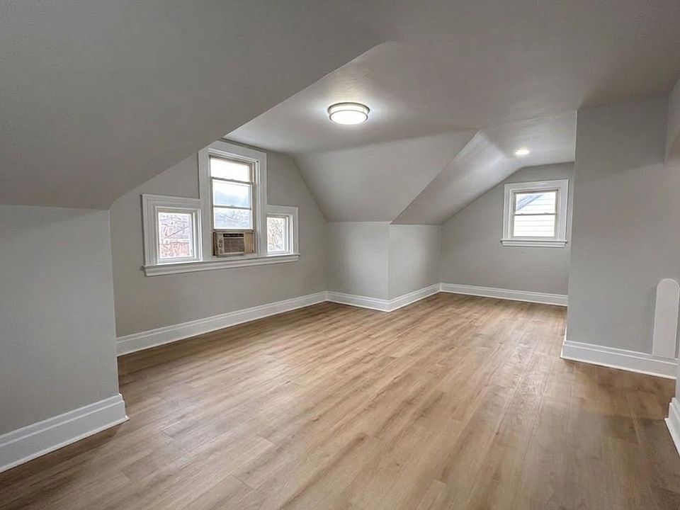 1st image of 833 Stanton Ave Floor 3