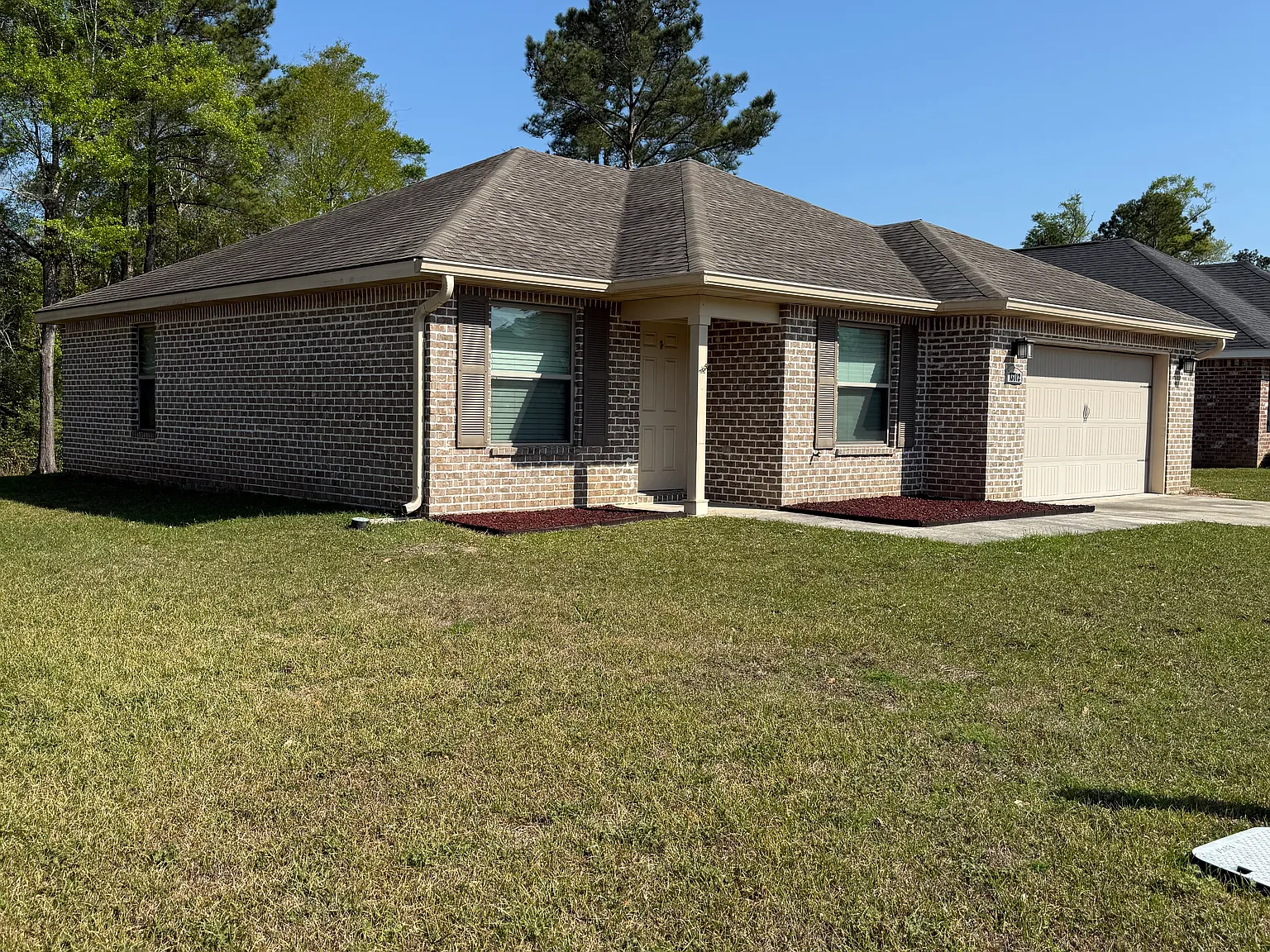 13712 Fox Hill Dr — Photo 2