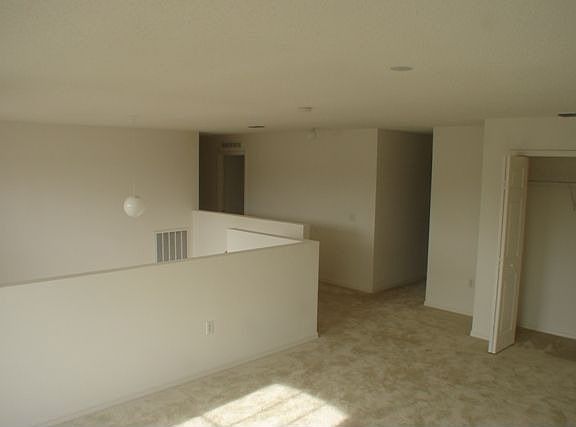 5th image of 2625 Courtland Blvd