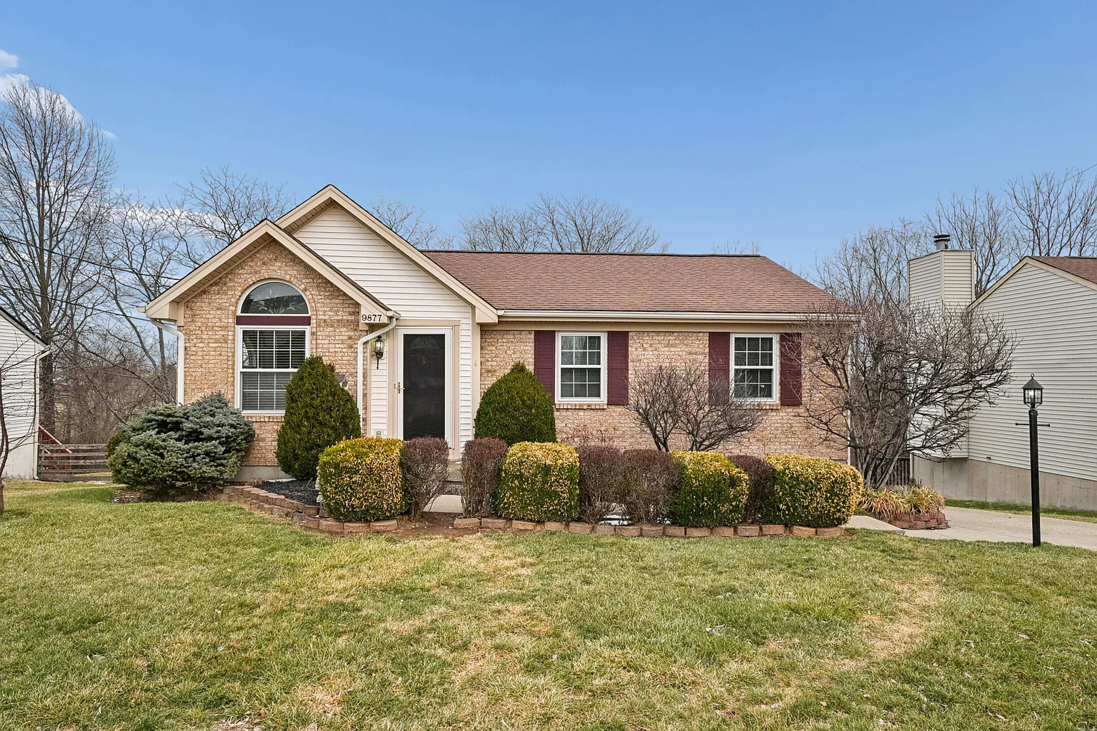 9877 Flagstone Dr photo 1