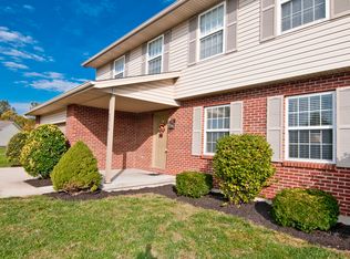 2016 Macintosh Ln, Monroe, OH