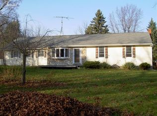 13159 Rohn Rd, Fenton, MI 48430