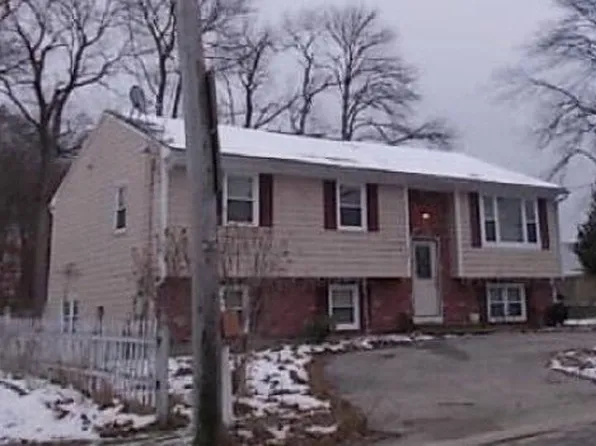 240 Coit Ave, West Warwick, RI 02893