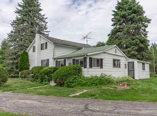 4050 Vanneter Rd, Williamston, MI 48895