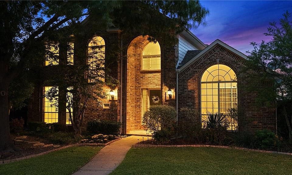 1st image of 3829 Stockport Dr