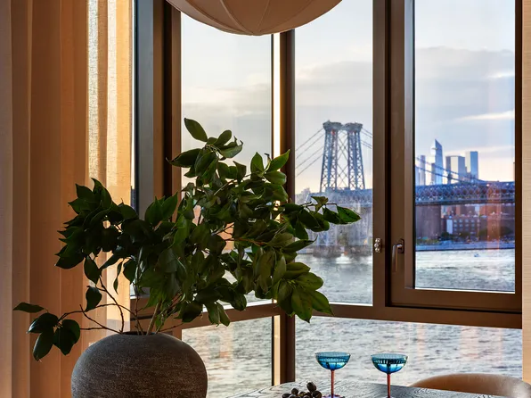 480 Kent Avenue image 4 of 31