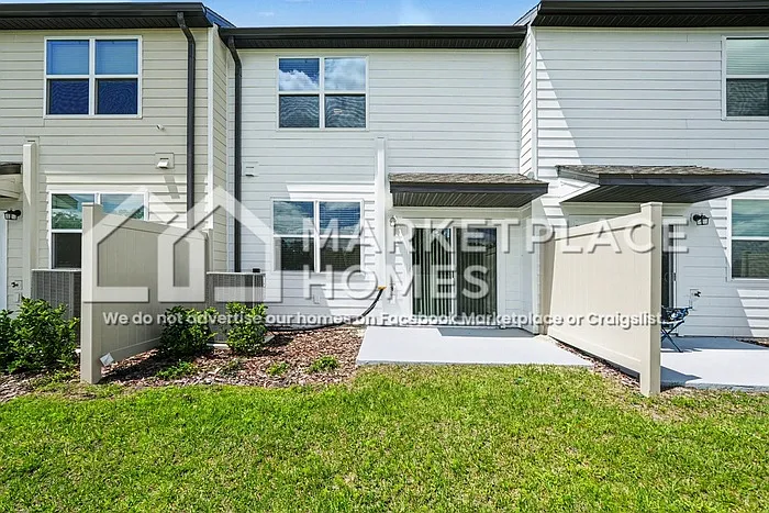 11898 Sylvia St — Photo 24