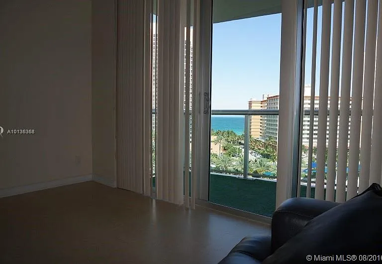 19370 Collins Avenue Seasonal #923 — Photo 19