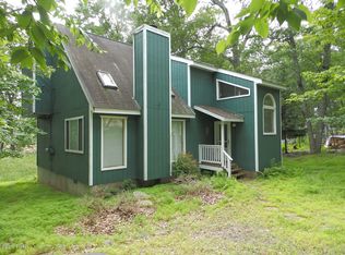 102 Spruce Ct, Milford, PA 18337